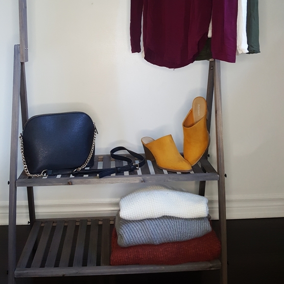 Old navy faux suede heels - Picture 1 of 4